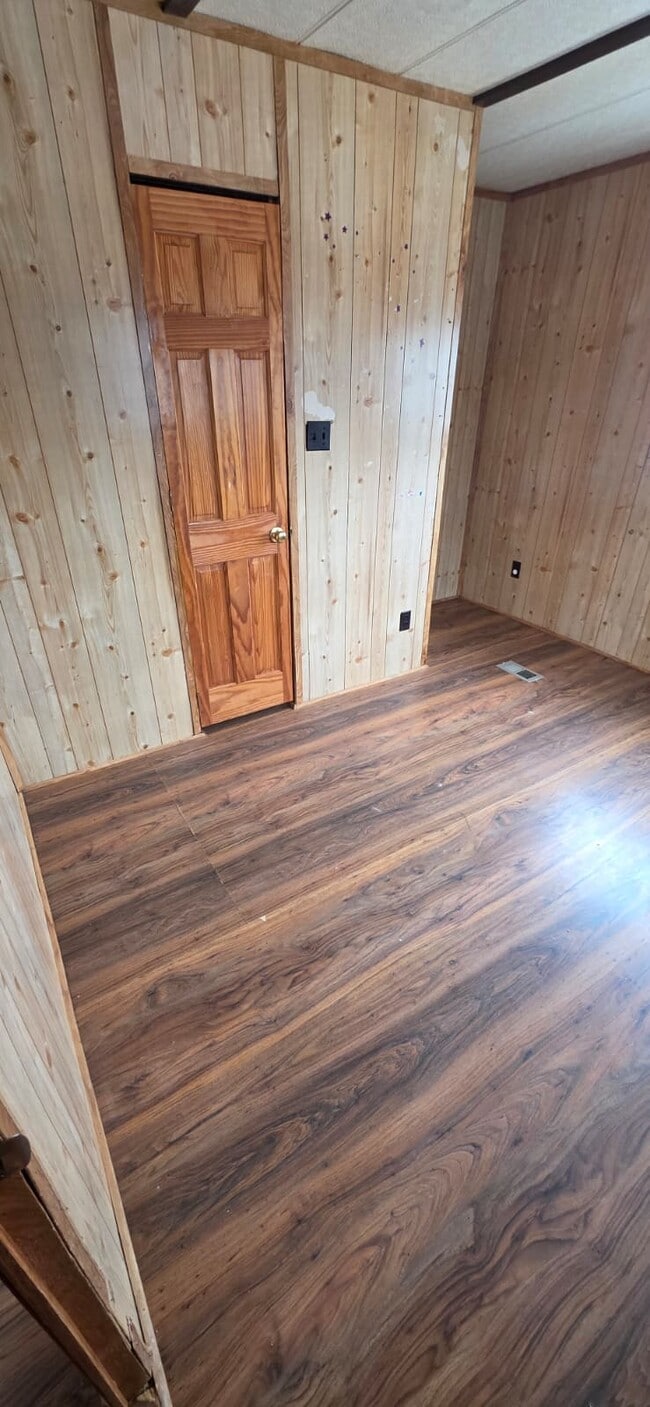 Building Photo - 8364 Cedar St