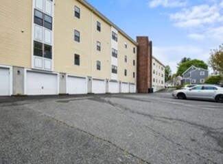 Building Photo - 55 Howland St