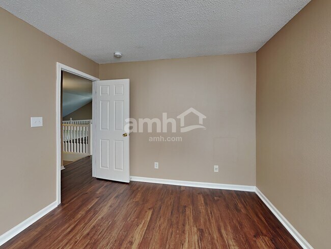 Building Photo - 1387 Egret Lane