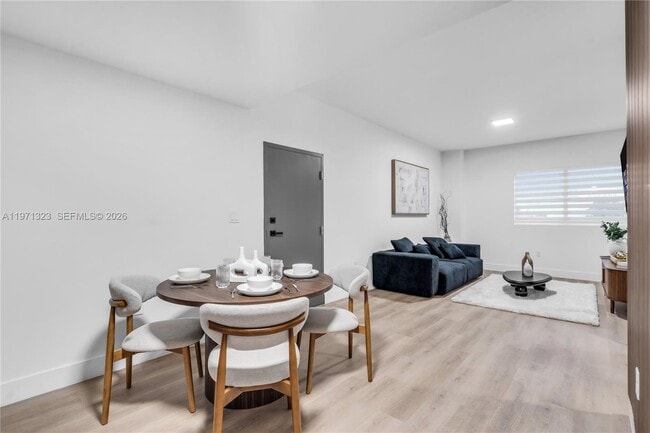 Building Photo - 3728 NW 19th Ave