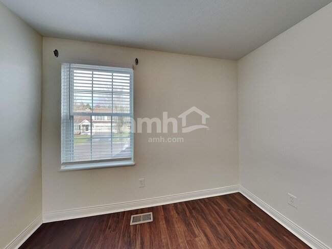 Building Photo - 1557 Pheasant Run Dr