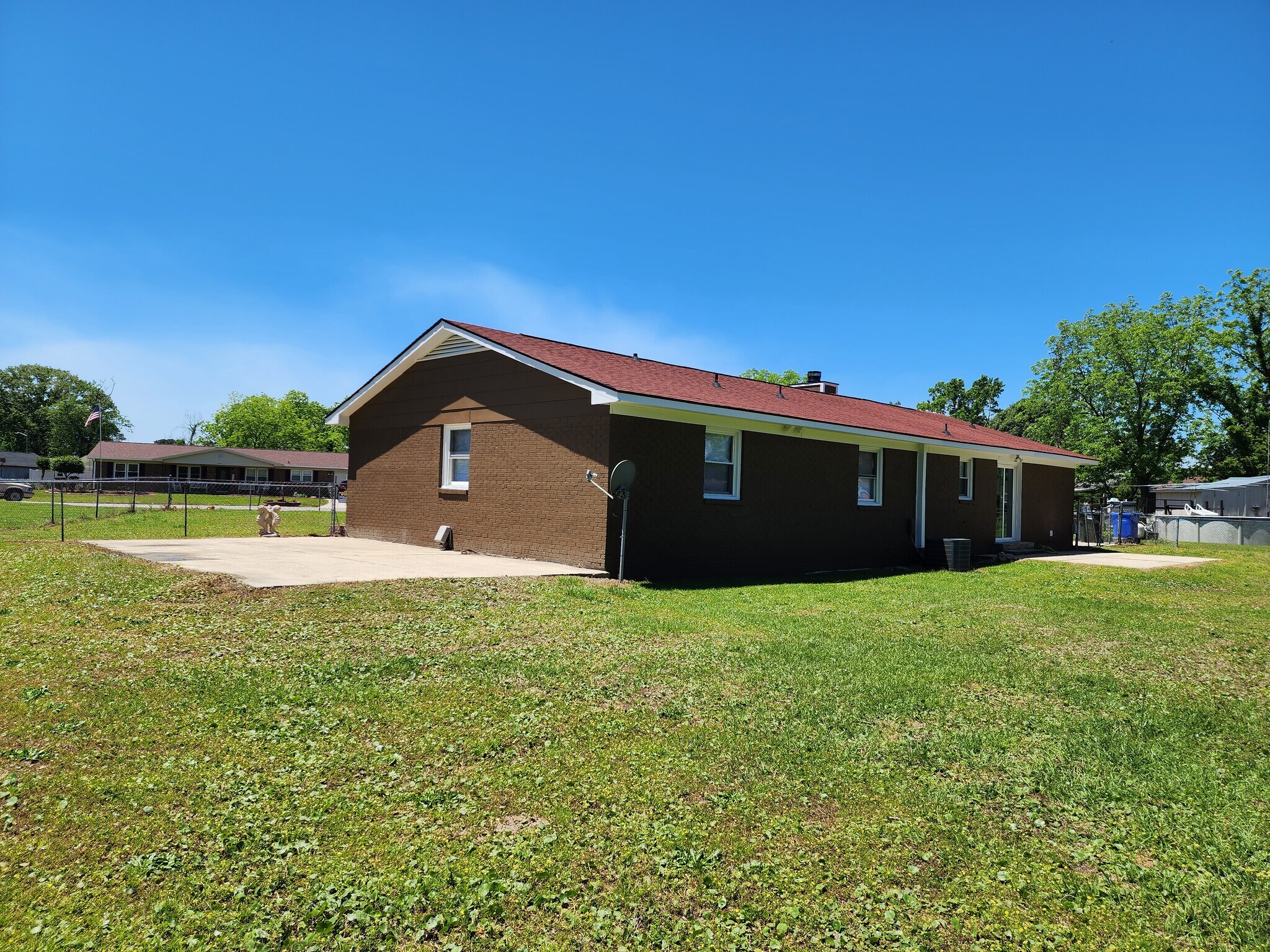 Building Photo - 2408 Crabtree Ct