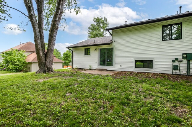 Building Photo - 4300-4302 Mount Carmel Lane