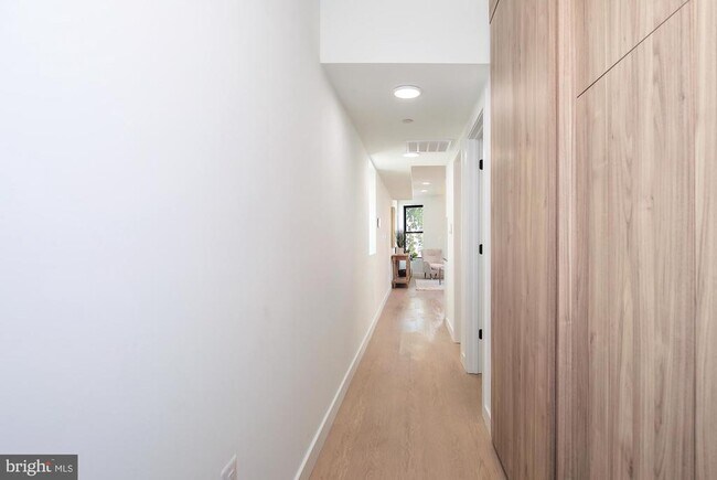 Building Photo - 304 Florida Ave NW