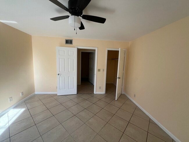 Building Photo - 1581 Woodbridge Lakes Cir