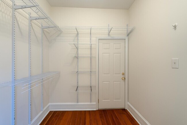 Building Photo - 41 Lincoln St