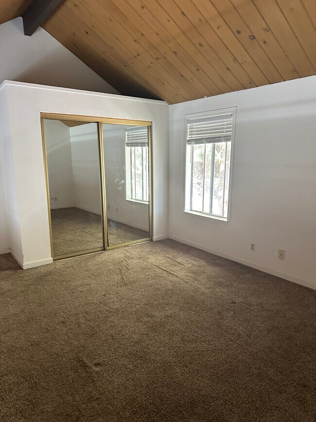 Building Photo - 168 Santa Clara Ave
