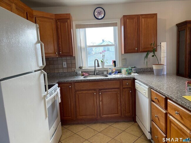 Building Photo - 41 Elmcroft Rd