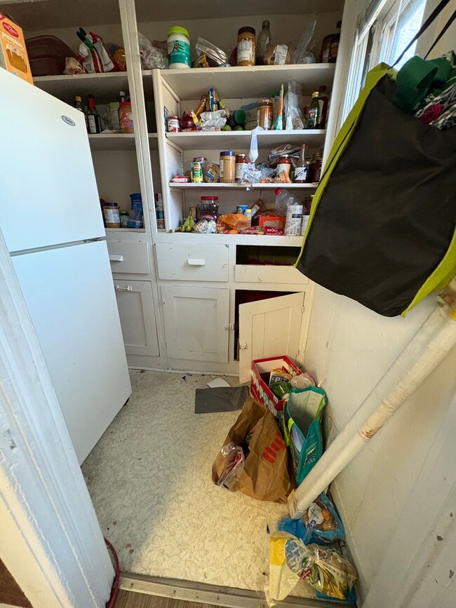 Building Photo - SE - Main &amp; 23rd St N