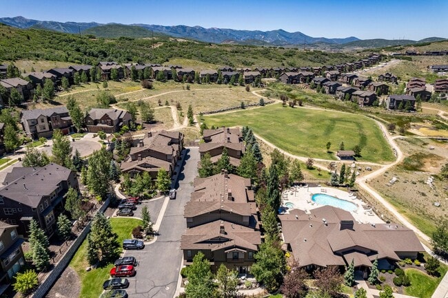 Building Photo - Fully Furnished Mountain Modern Twin Home ...