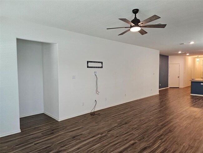 Building Photo - 21408 Bird Wing Dr