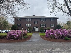 Building Photo - 96 Richardson Rd
