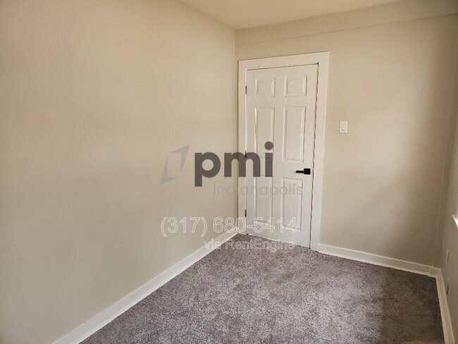 Building Photo - 303 S Fleming St