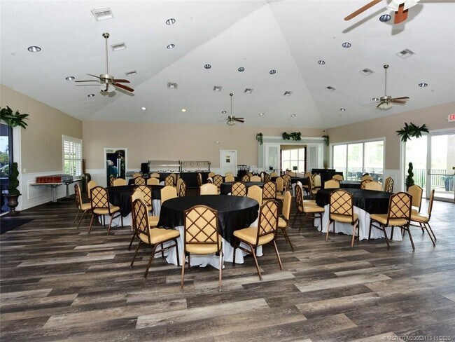 Building Photo - 4554 NW King Ct