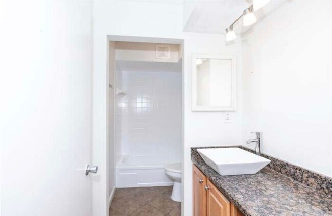 Building Photo - 4355 Maryland Ave