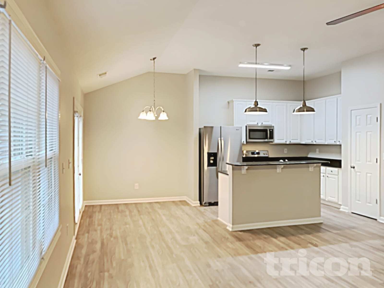 Building Photo - 800 Maryfield Dr