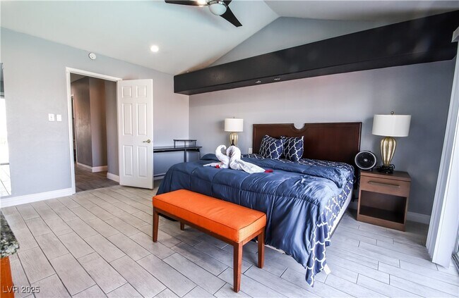 Primary Photo - 5086 Cartaro Dr