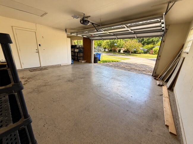 Building Photo - 1548 Ramberlyn Way