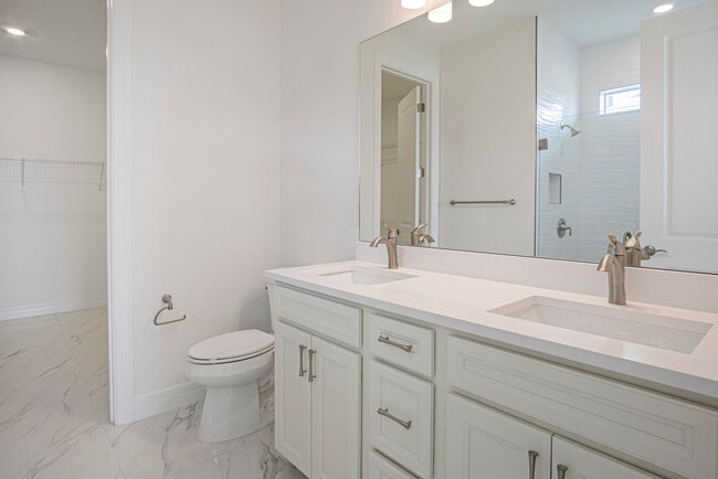 Building Photo - 10353 SW Captiva Dr