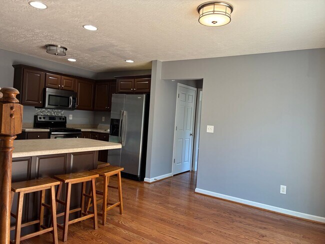 Building Photo - **ELIZABETHTOWN INDEPENDENT SCHOOL DISTRICT**