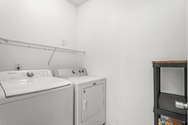 Building Photo - 4927 Pond Shoals Ct