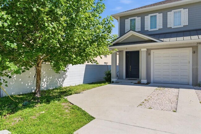 Building Photo - 3902 W Everett Ave