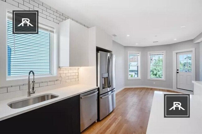 Building Photo - 3 bedroom in Allston MA 02134