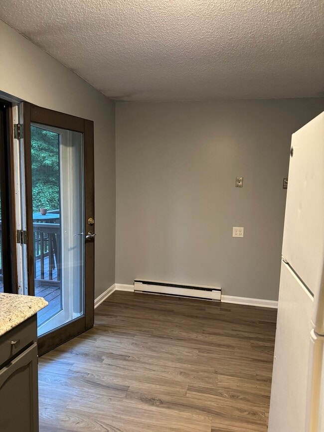 Building Photo - 2 Waldron Ln