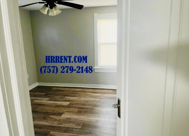 Building Photo - Charming Renovated 3 Bedroom 1 Bath Single Family Home located in the Fairmount area of Norfolk, VA!