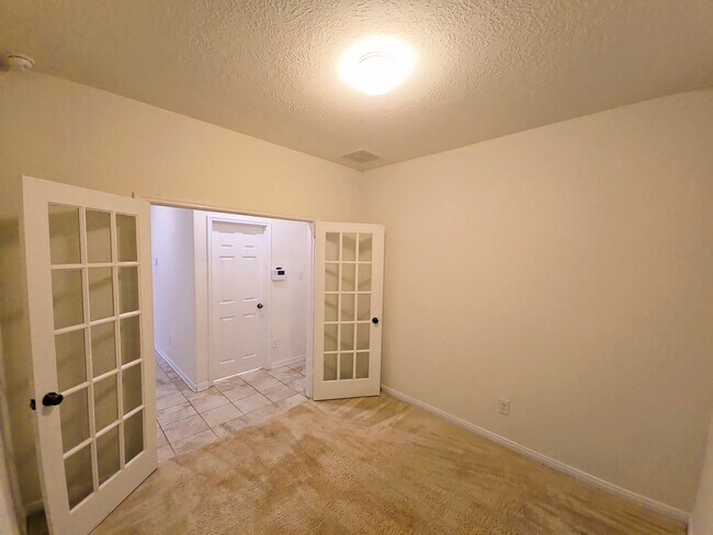 Building Photo - 16626 Cliff Vale Ct