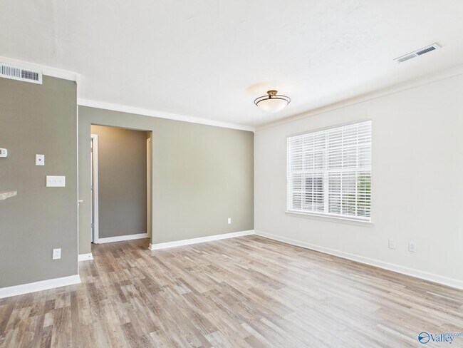 Building Photo - 263 Waters Edge Ln