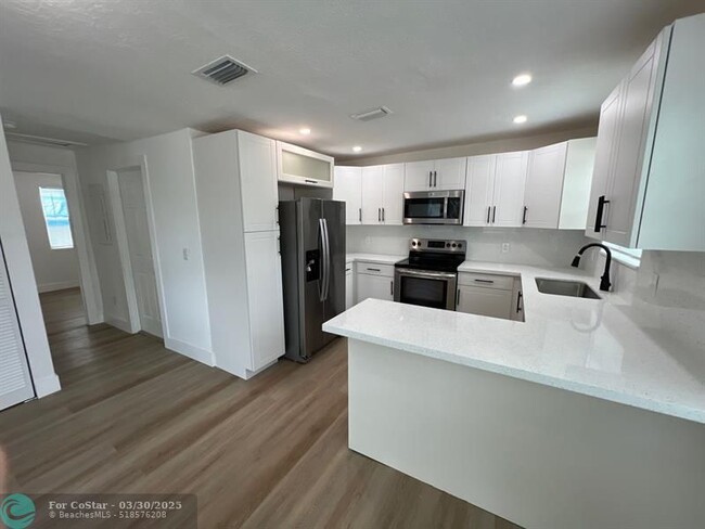 Primary Photo - 10540 NW 28th Ave