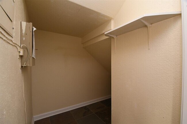 Building Photo - 2596 Bering Dr