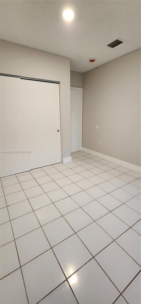 Building Photo - 800 SW 10th Ave