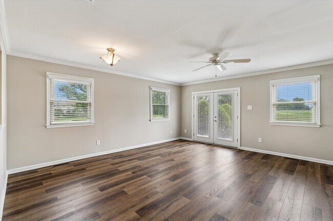 Building Photo - 214 Troon Ct