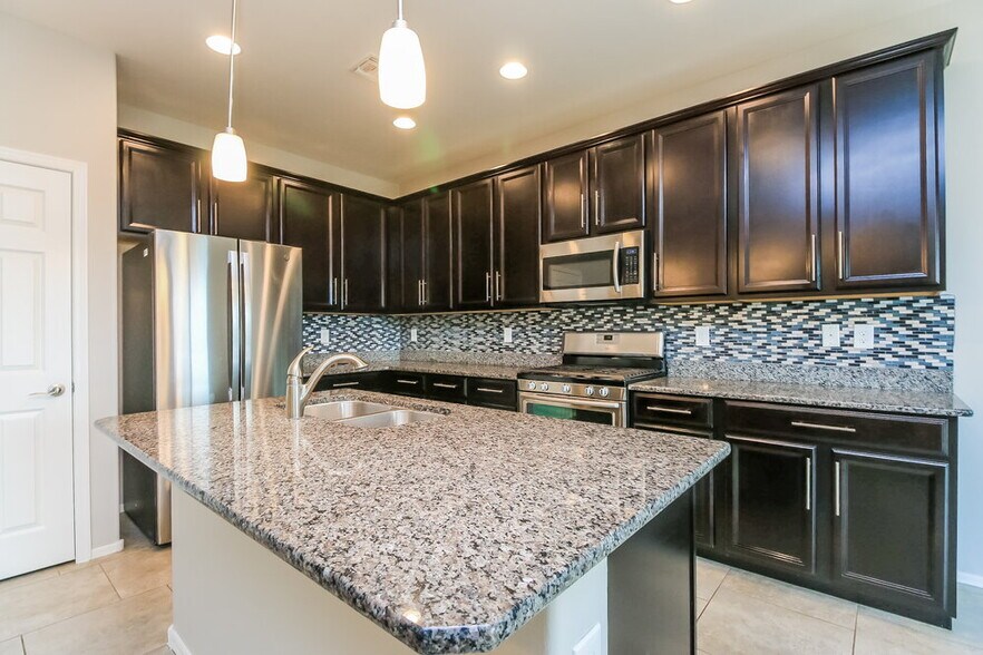 Building Photo - 1176 E Madera Grove Ln
