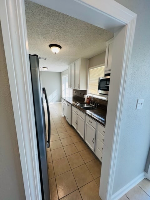 Building Photo - 208 Dale Ave