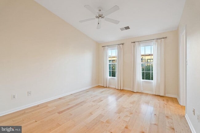 Building Photo - 3110 9th Rd N