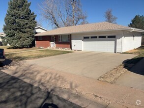 Building Photo - New Price!! Spacious 4-Bedroom Home with 2...