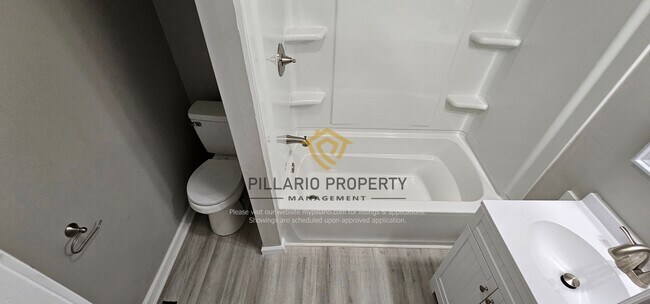 Building Photo - 2804-2806 Raible Ave.