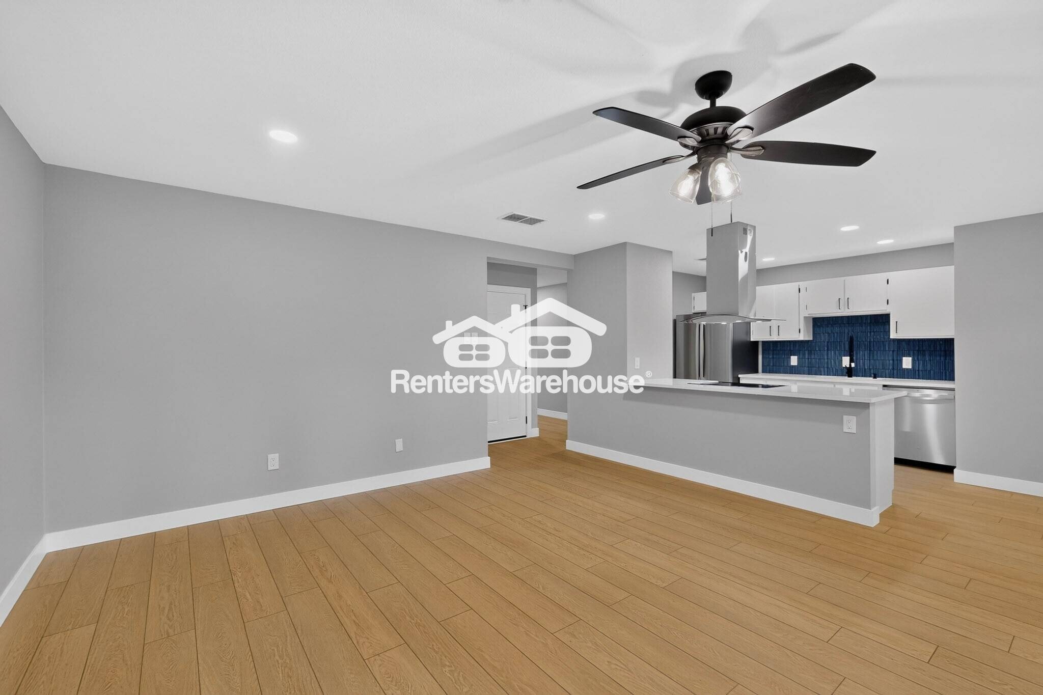 Building Photo - 5306 Vincennes Ct