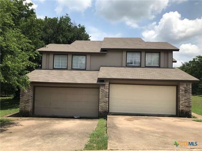 Primary Photo - 115 Crest Dr