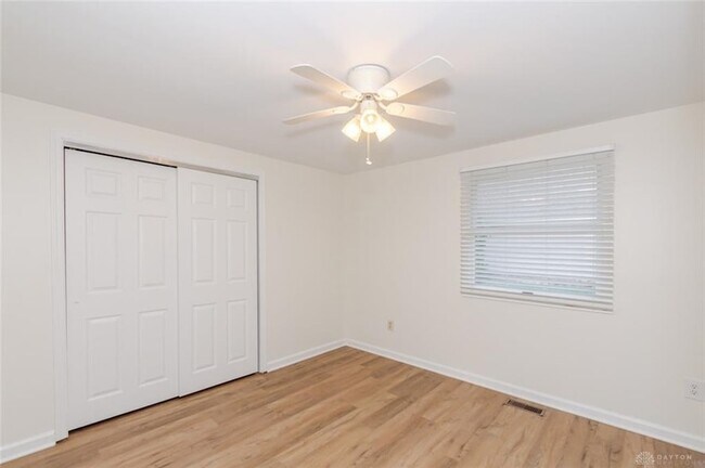 Building Photo - 679 Lakengren Dr