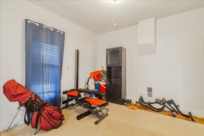 Building Photo - 212 W North St