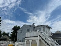 Building Photo - 621 Fernhill Rd