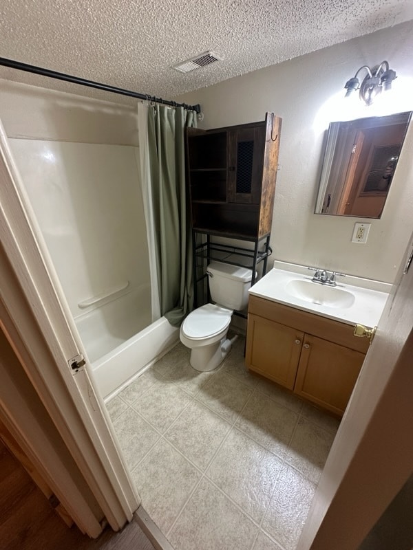 Building Photo - 32 Woodglen Apartment