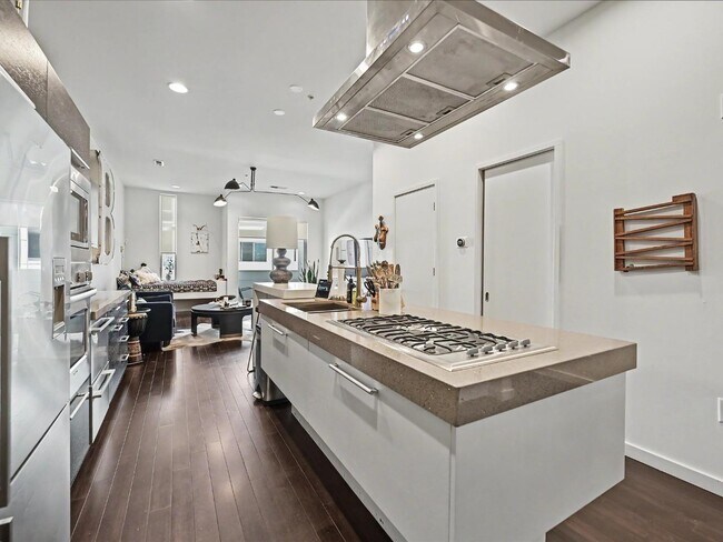 Building Photo - 341 Viburnum Way Ct