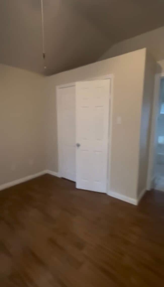 Building Photo - 1710 Blindlake Dr