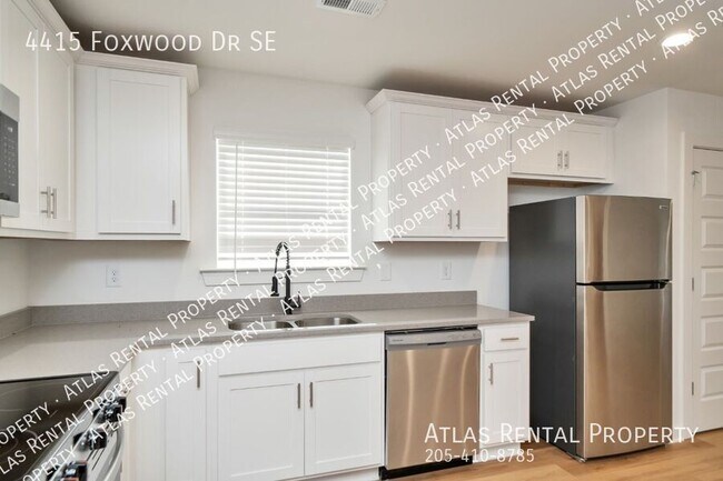 Building Photo - 4415 Foxwood Dr SE