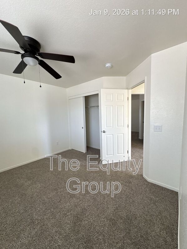 Building Photo - 816 W Loyola Ave